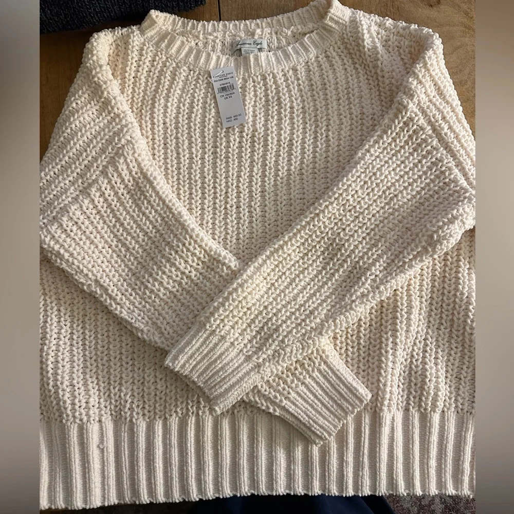 NWT American Eagle Women's Slouchy Snowsoft‎ Sweater- very oversized- size xs